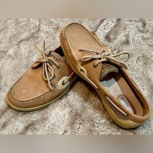 Ladies size 8.5 Sperry Top Sider, OG style, tan​​​​